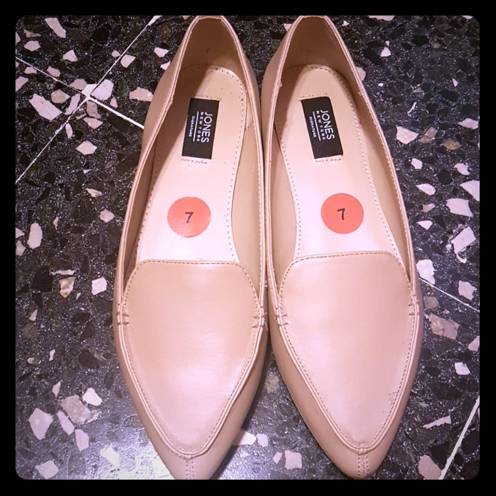Flats - Picture 1 of 3